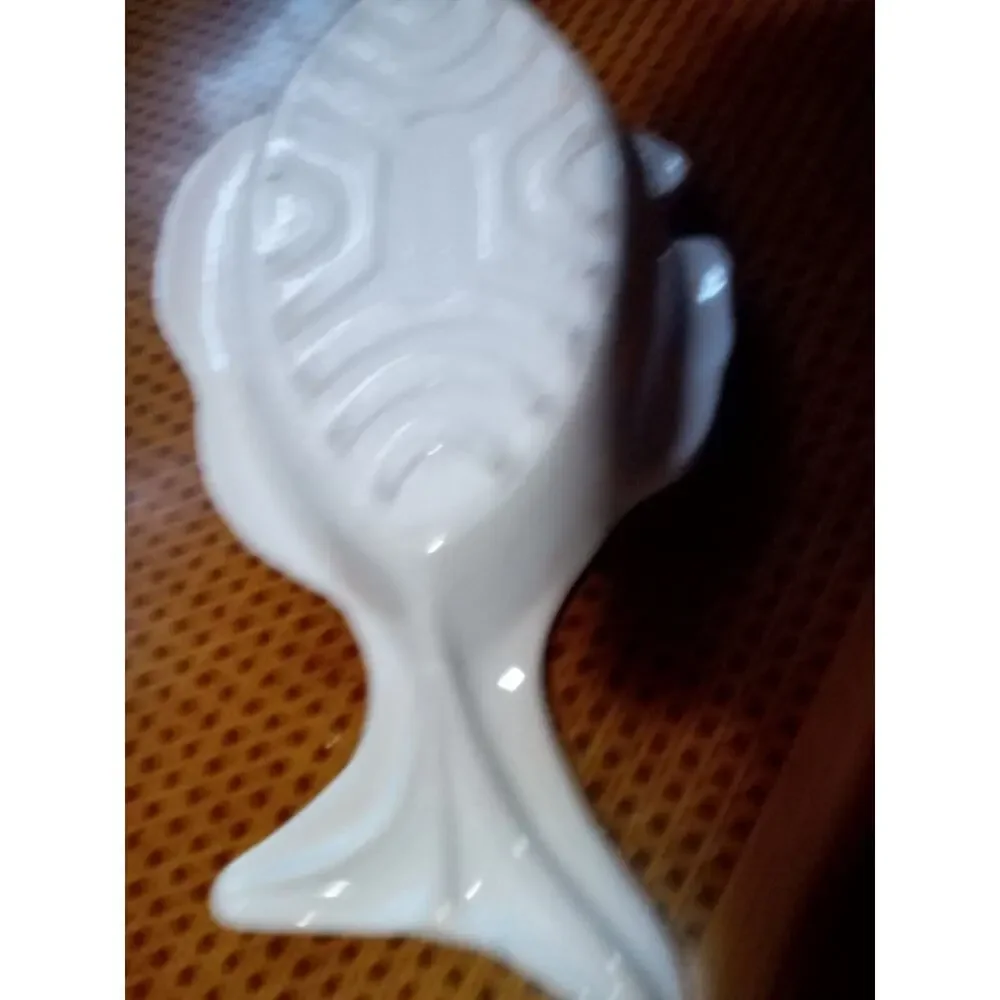 Vintage CALIF USA White Ceramic Ovenproof Fish Shaped Lidded Casserole Dish